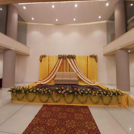 Acco Grand Hotel Lucknow Exterior photo