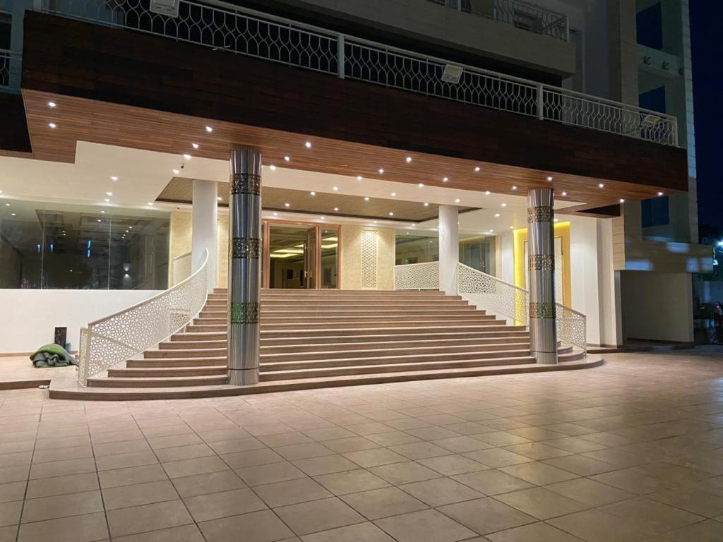 Acco Grand Hotel Lucknow Exterior photo