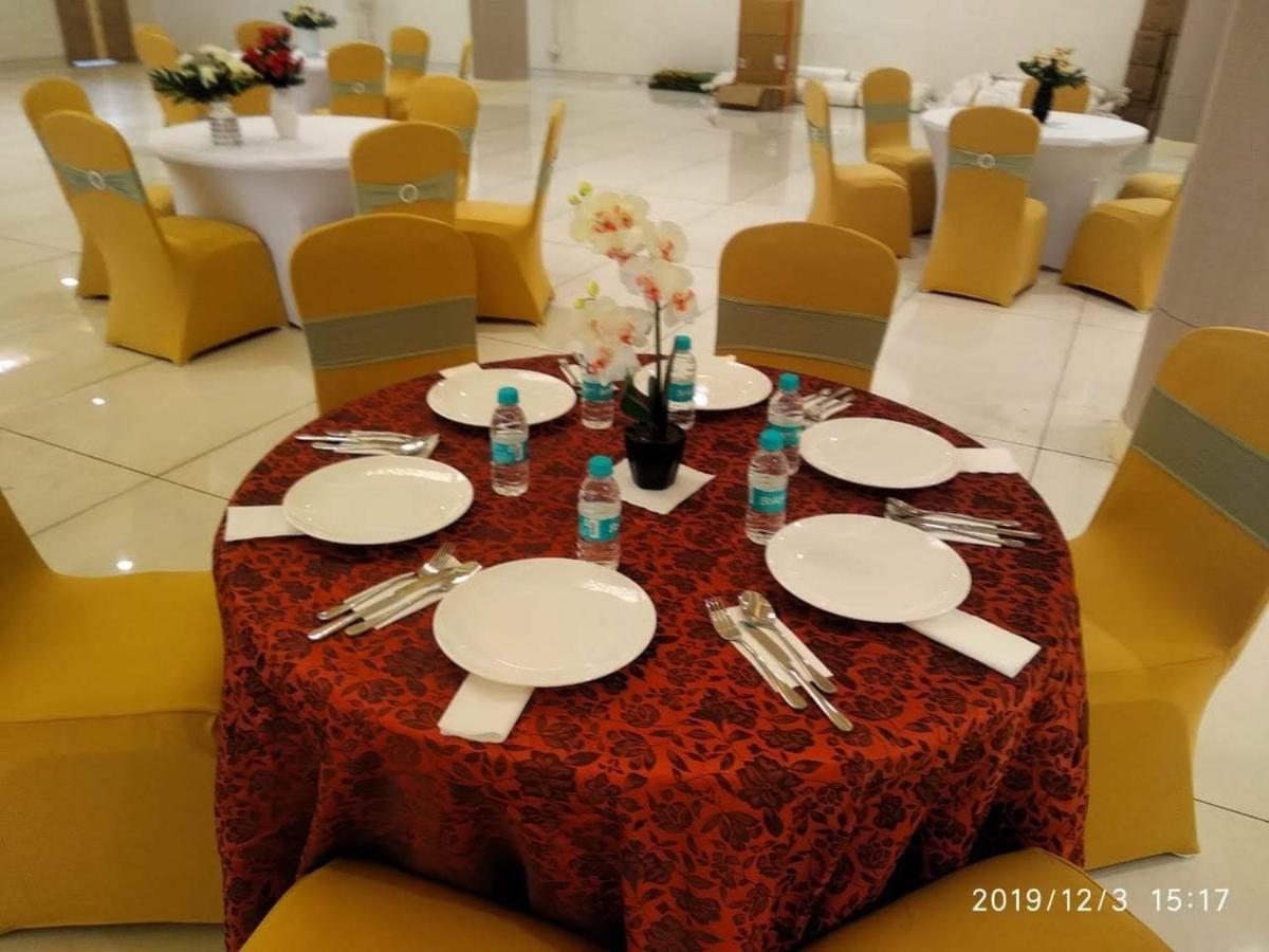 Acco Grand Hotel Lucknow Exterior photo
