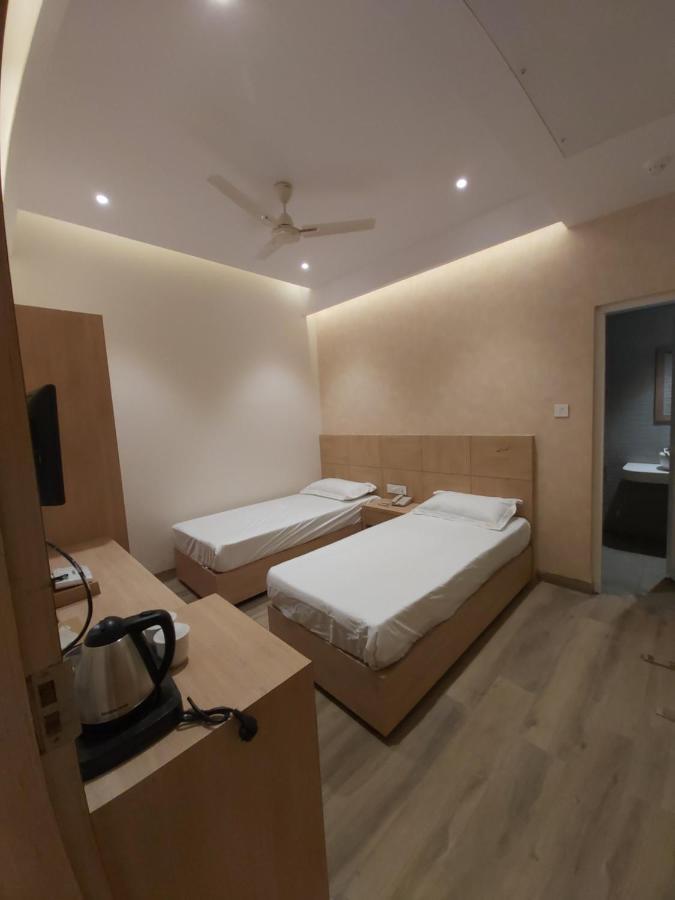 Acco Grand Hotel Lucknow Exterior photo